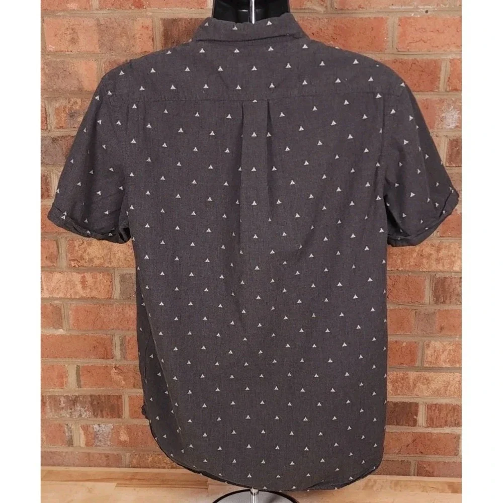 The North Face Gray Button Down Dress Shirt Large Short Sleeve Geometric